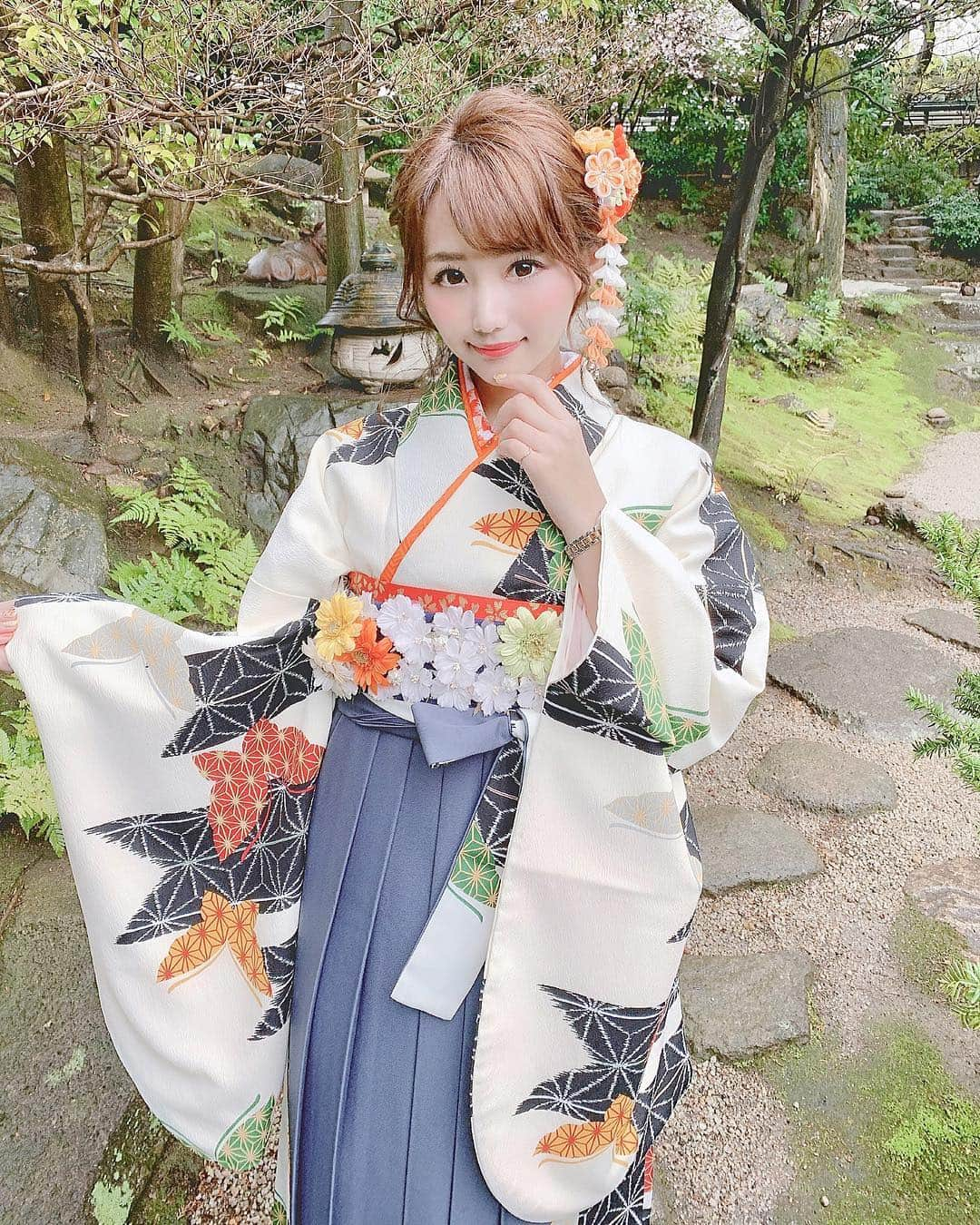 加藤里奈さんのインスタグラム写真 - (加藤里奈Instagram)「. 袴きたよ〜👘 . 卒業式の写真はまた載せる♡ . #ootd #fashion #instafood #instagram #instalike  #hairstyle #outfit #code #coordinate #style #stylepoint #instafashion #instagood #instalike #ファッション #おしゃれさんと繋がりたい #撮影 #ヘアアレンジ #ヘアスタイル #アレンジスタイル #ヘア #かとこ #コーディネート #コーデ #かとこーで #袴 #和服 #卒業式 #大学卒業式 #南山大学 #南山卒業」3月21日 20時13分 - katoco0326