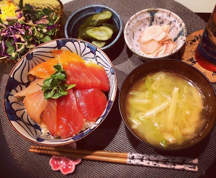 のインスタグラム：「#海鮮丼  #漬け丼  #夜ごはん  #お料理 #cooking」