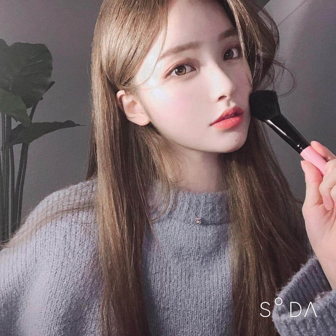 キム・ナヒさんのインスタグラム写真 - (キム・ナヒInstagram)「🌷 #sodamotd#pureblossom🌸 #소다카메라#소다엠오티디」3月21日 20時29分 - knhs2