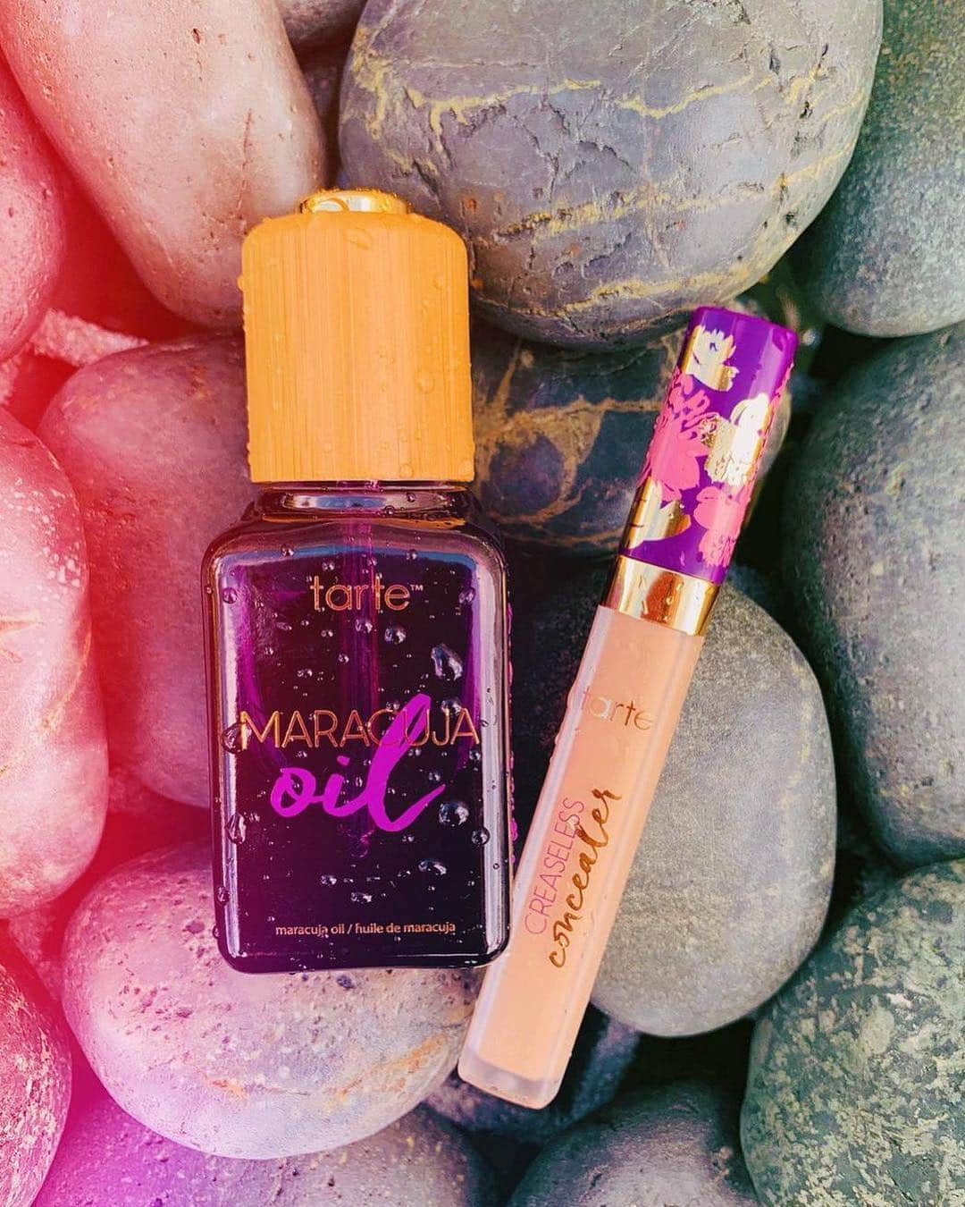 セフォラさんのインスタグラム写真 - (セフォラInstagram)「TARTE chez Sephora c’est _________😱  On vous laisse imaginer la suite 😜  @tartecosmetics est enfin disponible sur Sephora.fr et au #SephoraChampsElysees . ✨ Maracuja oil ; huile précieuse qui nourrit et hydrate tous les types de peaux 👌 Creaseless Concealer ; anti-cernes waterproof, couvrance totale & une hydratation 16-heures . #SephoraLovesTarte #TarteCosmetics」3月21日 20時37分 - sephorafrance