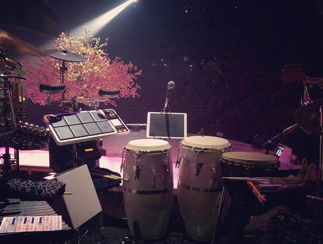 若森さちこさんのインスタグラム写真 - (若森さちこInstagram)「SUPERJUNIOR-RYEOWOOK SPECIAL LIVE 「Bom Voyage 」終わっちゃいました！3本だけなんて勿体ない😭リョウクの歌声、ホント最高でした。  久しぶりのKRYBANDのみんなと。  また会う日までー！  #superjunior #ryeowook #percussion #kryband #リョウク #皆川真人 #國武建臣 #遠山哲朗 #堀井慶一 #若森さちこ #よしっ！」3月21日 20時46分 - pistachico