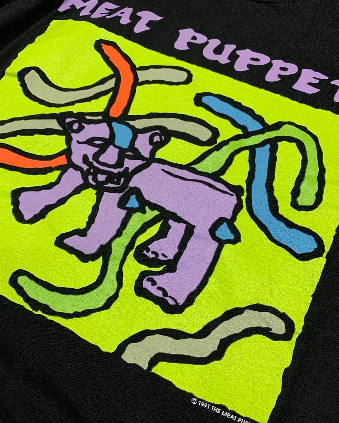 のインスタグラム：「JAMMRU 入荷オープンは3/23です！ 3/23 NEW ARRIVAL!! [#jammru_tee] 90's meat puppets .  商品のお問い合わせは3/25月曜日以降お電話で承ります。 . #お問い合わせはお電話で承ります #jammru #osaka  #fashion  #streetstyle  #streetfashion  #vtg  #vintage  #used  #usedclothing  #古着 #古着屋 #ファッション #70s #80s #90s #vintageshirt#Tshirt#tee#vintagetshirt#rocktshirt#bandtshirt#meatpuppets」