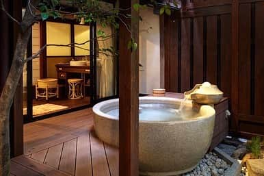 JAPAN TRIP 大人旅〜厳選の宿〜さんのインスタグラム写真 - (JAPAN TRIP 大人旅〜厳選の宿〜Instagram)「【JAPAN／RYOKAN】 #山口県 #湯田温泉 の#松田屋ホテル です。  #大人旅_厳選の宿 #大人旅jp #そうだ旅に出よう #旅行 #温泉宿 #温泉 #露天風呂 #旅館 #ホテル #大人旅 #女子旅 #親子旅 #国内旅行 #記念旅行 #旅フォト #旅行好きな人と繋がりたい #japan #japantrip #japantravel #trip #travel #onsen #ryokan #hotsprings #hotel  #ig_japan #instajapan」3月21日 20時48分 - otonatabi_jpn