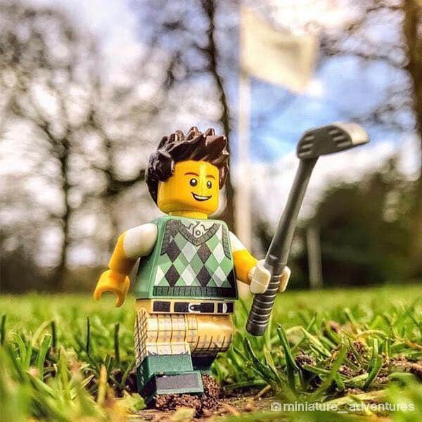 LEGOさんのインスタグラム写真 - (LEGOInstagram)「Spring has sprung 🌼🌸🌻 What's your favorite outdoor activity?  Thanks for the springtastic images to:  @miniature__adventures  @benny.lego @ballou34 @mikepsg75」3月21日 20時57分 - lego