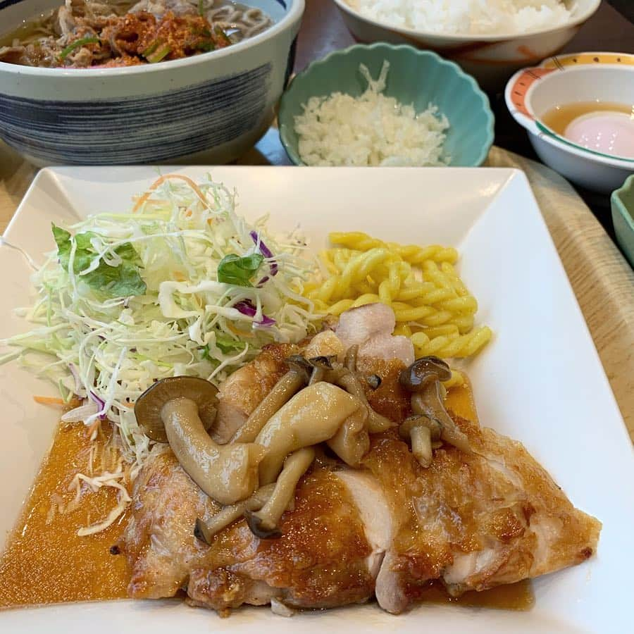 もえのあずきさんのインスタグラム写真 - (もえのあずきInstagram)「ABC朝日放送さんの社員食堂いけたぁ💓 なんとたまたま全メニュー半額dayという奇跡😚✨ #abc朝日放送#朝日放送#社員食堂#社食#テレビ局#ビフカツ」3月21日 20時57分 - moeazukitty