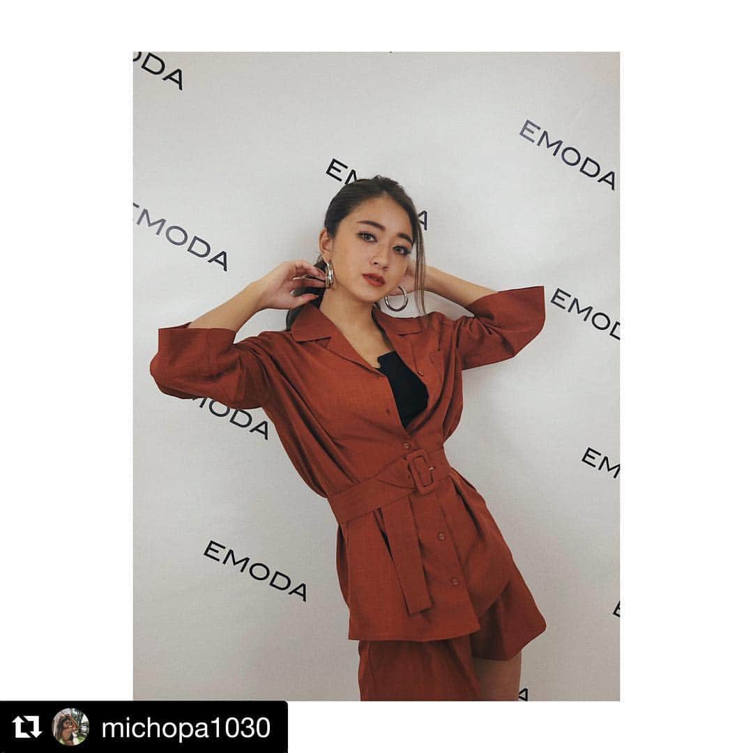 EMODA_LOOK BOOKさんのインスタグラム写真 - (EMODA_LOOK BOOKInstagram)「#Repost @michopa1030 今日はトークショーに EMODA渋谷店リニューアルオープンイベントに 2本立てのイベントありがとうございました♡ 衣装はEMODA渋谷、福岡限定カラーの セットアップでした💋 次は明後日23日のEMODA福岡パルコです！ 是非是非お待ちしてます〜！ ㅤㅤㅤ special thanks❤️」3月21日 20時50分 - emoda_snap