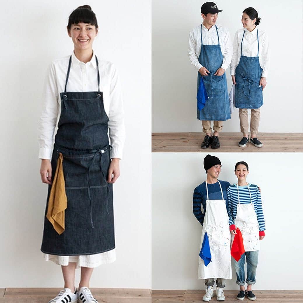 のインスタグラム：「【人気】使い込むほど魅力が増す、デニムエプロン @simplycoltd オンラインショップはプロフィールのURLから . 岡山県倉敷のデニム工場と、素材や加工にこだわって作り上げたエプロン。 . 様々なデニム生地で取り揃えています。 . カフェやレストランなど、飲食店の制服としても人気です。 . 使いこむほどに変わっていく、風合いの変化を楽しんでくださいね♪ . #simplycoltd #simply #シンプリー #apron #エプロン #お出かけエプロン #workwear #ワークウエア #キッチン雑貨#ボーイな女 #大人カジュアル #デニムエプロン #denim apron #児島デニム #カフェエプロン #仕事用エプロン #サロンエプロン #ユニフォームエプロン」