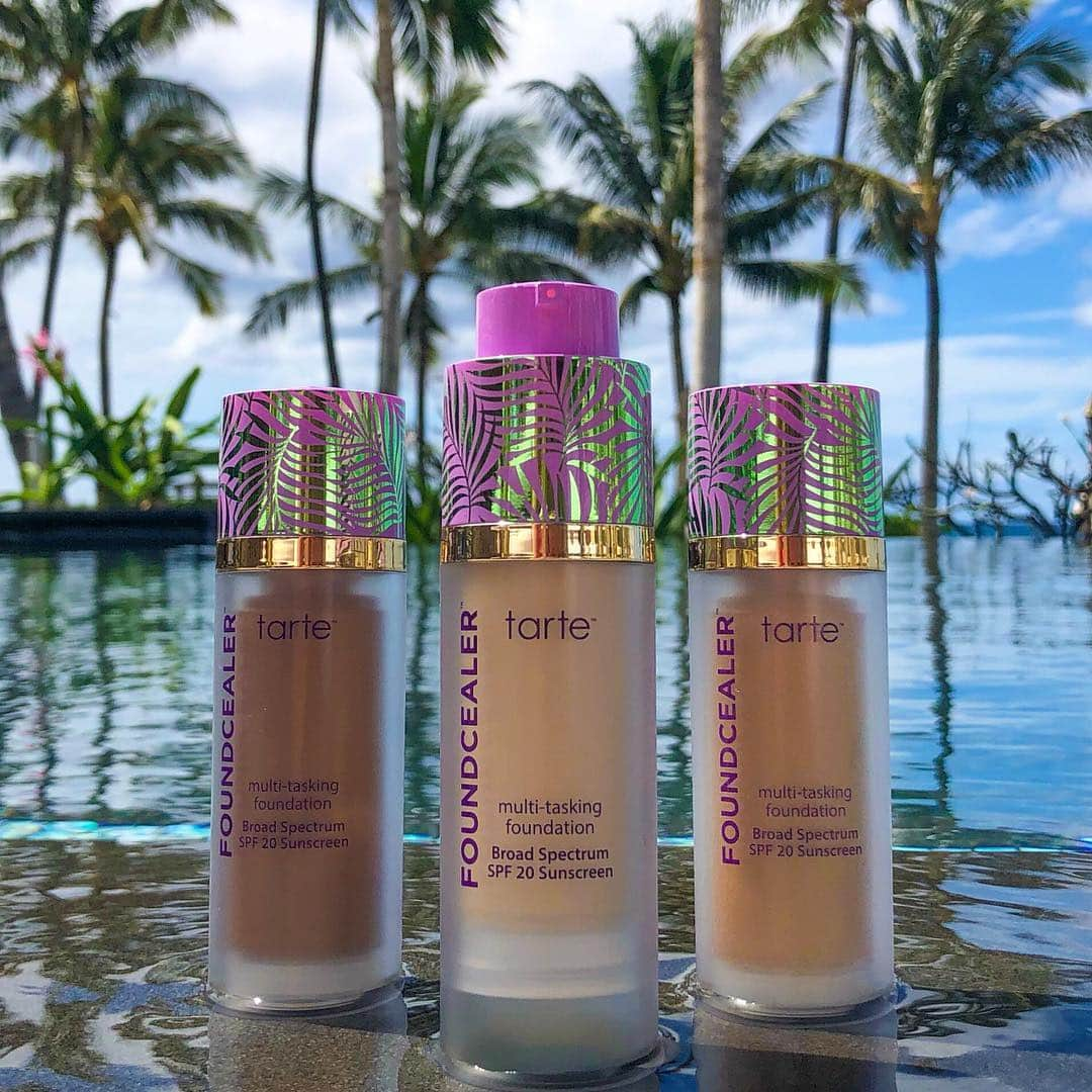 Tarte Cosmeticsさんのインスタグラム写真 - (Tarte CosmeticsInstagram)「The moment you’ve all been waiting for..... our NEW babassu foundcealer™ #vegan skincare foundation is AVAILABLE NOW on tarte.com! 🌿 This vegan makeup & skincare hybrid delivers an ultra-comfortable, natural radiant finish & customizable medium coverage so you can live your day, your way. SWIPE 👉 to see this baby in action! [Meg is in the shade 44H] #crueltyfree #rethinknatural #plantpowered #vegan」3月21日 21時01分 - tartecosmetics