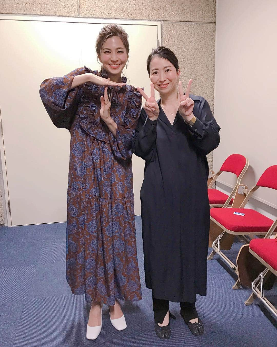 安田美沙子さんのインスタグラム写真 - (安田美沙子Instagram)「今日は、まいまいと、トークイベント☺️❤️✨大好きな人とお仕事なんて、幸せ過ぎて、楽しすぎて、コンビを組みたいくらいでした。笑 . . お料理についてのトーク、私も勉強になったし、改めてまいまいから学んだ事は計り知れなくて、そしてこれからも師匠と呼ばせて頂こうと誓ったのでした。 前に作ったのが無くなったので、近々お味噌教室もお願いしました☺️✨ . . てててTVの可愛い三浦アナ✨そして芸人さんダンビラムーチョさんにも旨辛フェスにてお会い出来ました💕 ほんとに旨くて辛いから、お酒が進む。。 . . まいまいの新刊、「箸休め」沢山食卓に登場しそうです☺️✨ てててTVの皆さんありがとうございました❤️ . . #instagood #instafood #てててTV #変顔じゃんけん #箸休め @maikodeluxe  #山梨 #旨辛フェス」3月21日 21時03分 - yasuda_misako