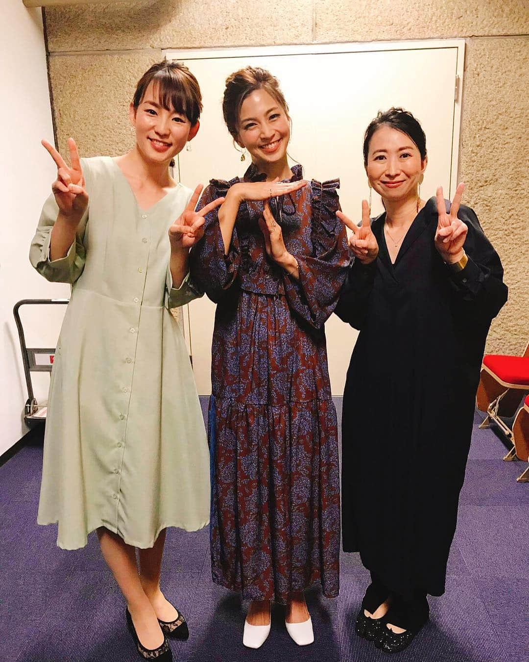 安田美沙子さんのインスタグラム写真 - (安田美沙子Instagram)「今日は、まいまいと、トークイベント☺️❤️✨大好きな人とお仕事なんて、幸せ過ぎて、楽しすぎて、コンビを組みたいくらいでした。笑 . . お料理についてのトーク、私も勉強になったし、改めてまいまいから学んだ事は計り知れなくて、そしてこれからも師匠と呼ばせて頂こうと誓ったのでした。 前に作ったのが無くなったので、近々お味噌教室もお願いしました☺️✨ . . てててTVの可愛い三浦アナ✨そして芸人さんダンビラムーチョさんにも旨辛フェスにてお会い出来ました💕 ほんとに旨くて辛いから、お酒が進む。。 . . まいまいの新刊、「箸休め」沢山食卓に登場しそうです☺️✨ てててTVの皆さんありがとうございました❤️ . . #instagood #instafood #てててTV #変顔じゃんけん #箸休め @maikodeluxe  #山梨 #旨辛フェス」3月21日 21時03分 - yasuda_misako