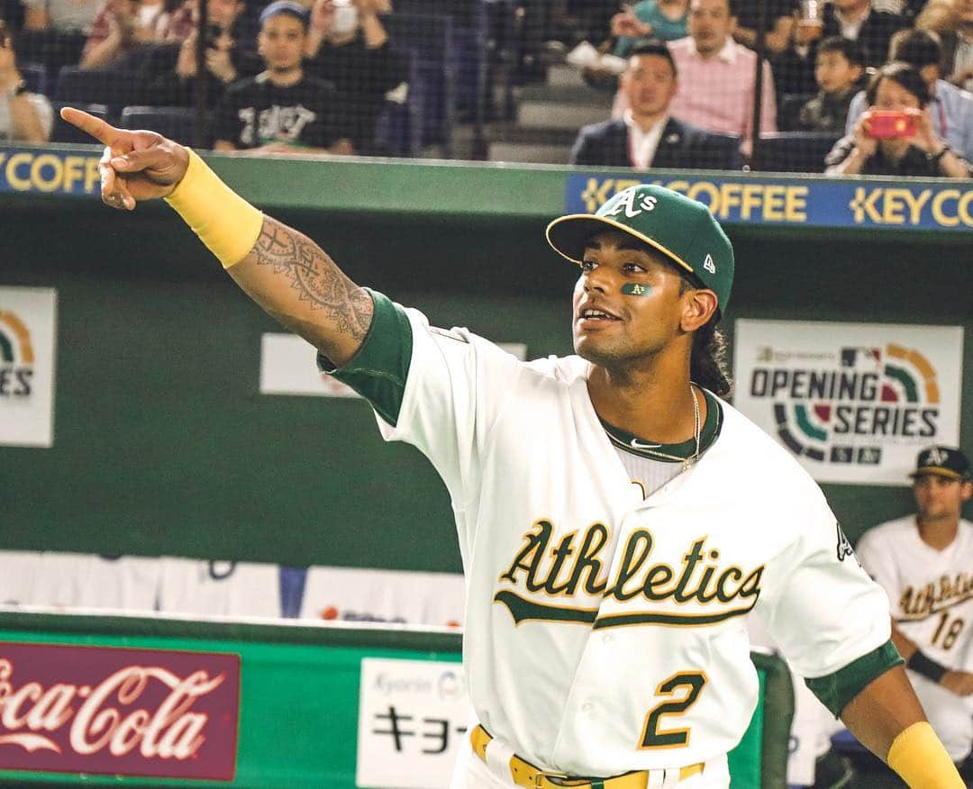 オークランド・アスレチックスさんのインスタグラム写真 - (オークランド・アスレチックスInstagram)「Two for two to tie. 😎 #MLB開幕戦 #RootedInOakland」3月21日 21時19分 - athletics