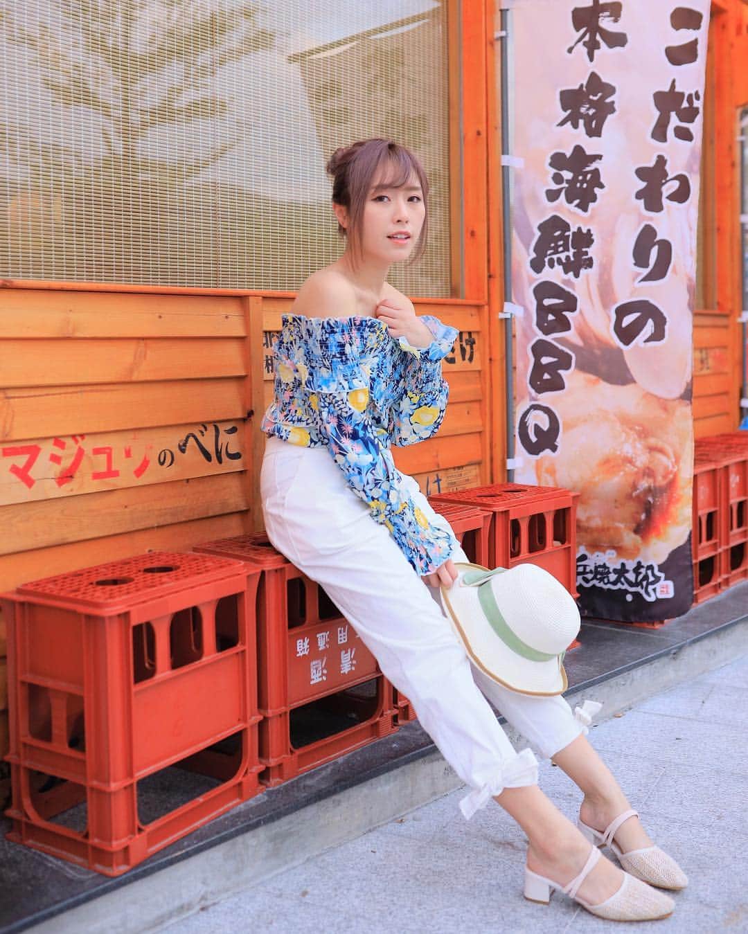 Miss Hunnyのインスタグラム：「當了一天女生感到愉快❤️ . . Shoes | @roomtour.cyn  Photo by @szetosifu (91913844)  #私圖」