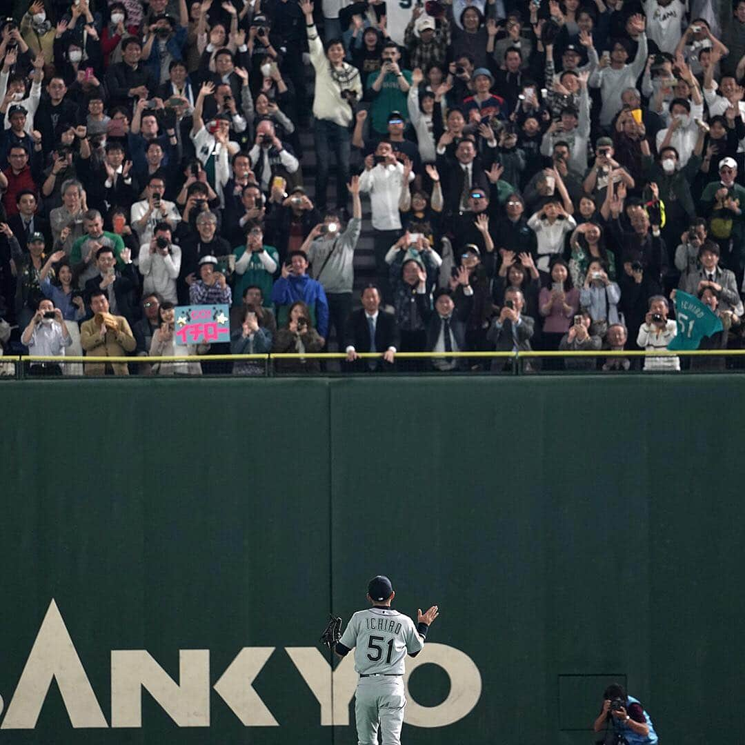 MLBさんのインスタグラム写真 - (MLBInstagram)「Heroes get remembered. #MLB開幕戦」3月21日 21時41分 - mlb