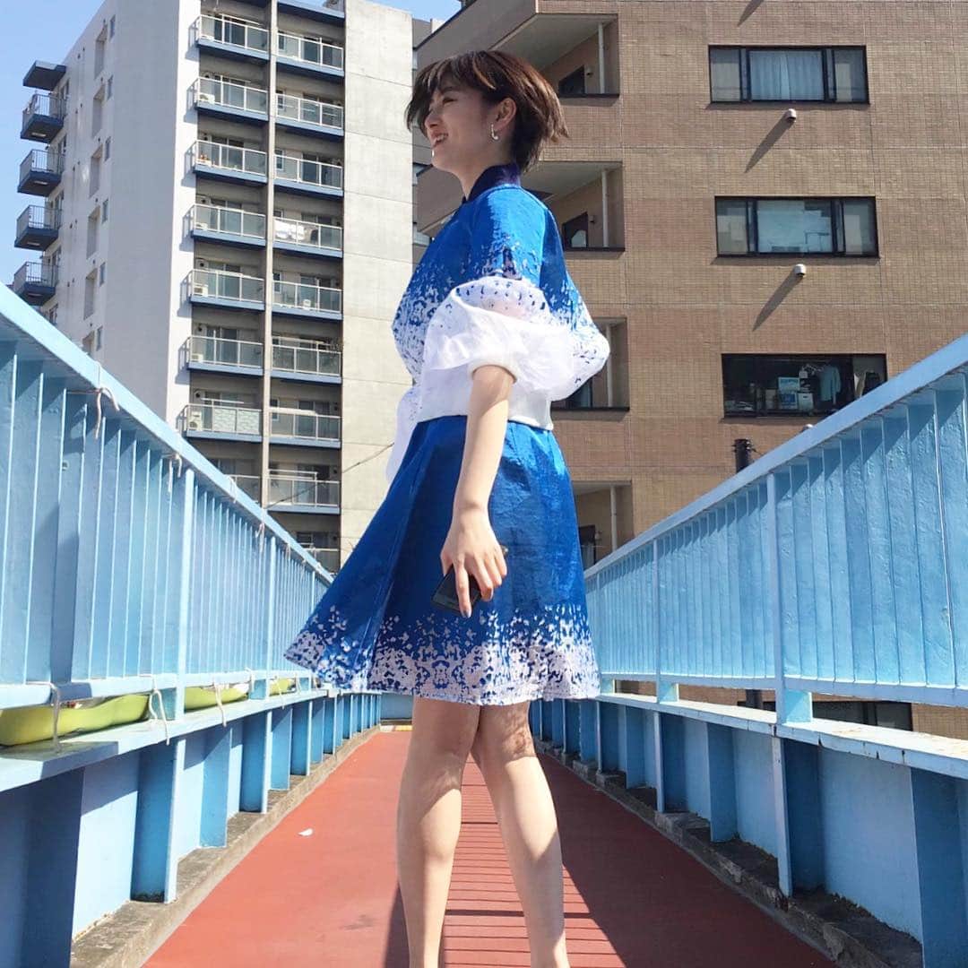 高月彩良さんのインスタグラム写真 - (高月彩良Instagram)「@anrealage_official  爽やかな透け感と、無重量に近い素材の軽さ。happyな気持ちにさせてくれる着心地👗 #anrealage」3月21日 21時35分 - sara_takatsuki_official