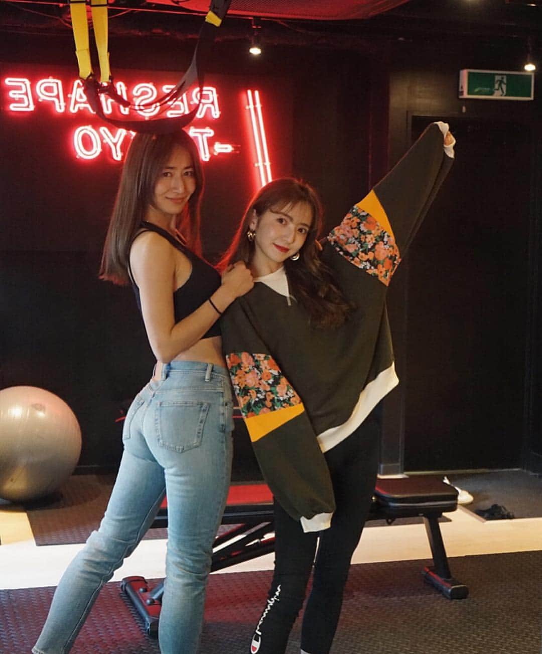 のインスタグラム：「Happy to finally see this girl:) @manamihiraki パーソナル2本終えたら愛美が迎えに来てくれた😆🔥久々のまなみんに嬉しさ溢れ出す。。」