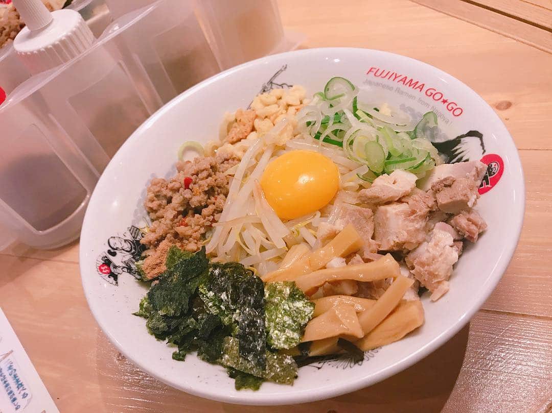 坂本遥奈さんのインスタグラム写真 - (坂本遥奈Instagram)「今日もゴーゴー🍜 大好きゴーゴー🍜 2月に名古屋PARCOに新しくできたの！！ 初めてこの店舗行ってきたけど、なんだかオシャレだった！！！美味しかったー😋😋 この後はラジオ🍜 #FUJIYAMA55」3月21日 21時36分 - haruna_sakamoto_official