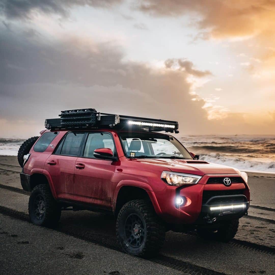 toyotausaさんのインスタグラム写真 - (toyotausaInstagram)「Enjoys long drives at the beach. #4Runner #LetsGoPlaces」3月21日 21時38分 - toyotausa