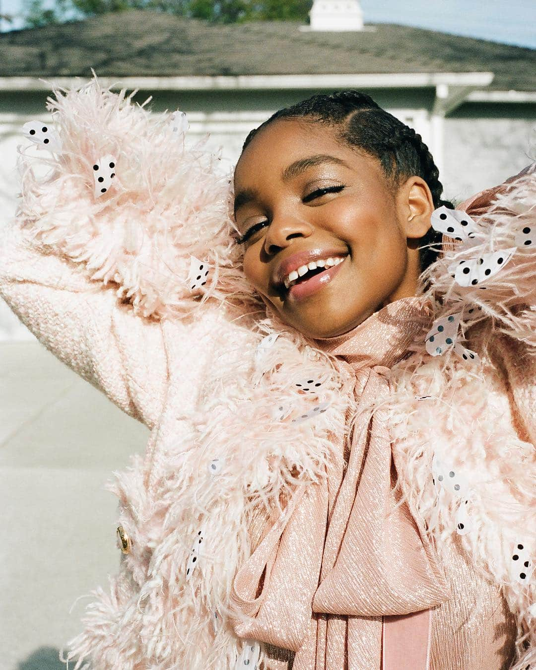 Teen Vogueさんのインスタグラム写真 - (Teen VogueInstagram)「@marsaimartin — who pitched the idea for @littlethemovie when she was just 10 years old — created the film with black people at the center, both onscreen and behind the scenes: "It wasn’t impossible. We definitely need more of that in the industry. Of course, the more I keep creating, the more that will probably happen." Link in bio. 💫」3月21日 21時50分 - teenvogue