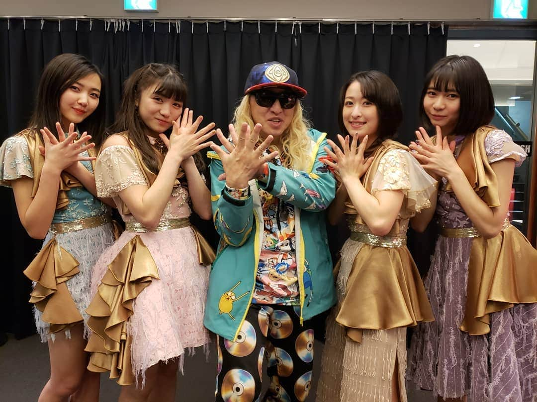 DJ KOOさんのインスタグラム写真 - (DJ KOOInstagram)「IDOL RAVE FACTORY！！TRF楽曲コラボ！！ #東京女子流 →寒い夜だから.. #LinQ →EZ DO DANCE！！ #たこやきレインボー → survival dAnce！！最後はAll CastでOvernight Sensation！！ まだ皆が生まれる前のサウンドでコラボステージって凄くないですか！？みんな最KOOでした！！ありがとう！！ #TRF #小室哲哉 #DJKOO」3月21日 21時46分 - dj_koo1019