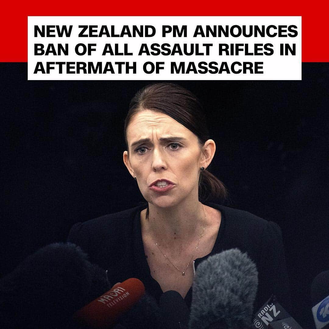 CNNさんのインスタグラム写真 - (CNNInstagram)「All military-style semi-automatic weapons, assault rifles and high-capacity magazines will be banned in New Zealand following the mass shootings at two Christchurch mosques that killed 50 people, New Zealand's Prime Minister Jacinda Ardern announced. "On 15 March our history changed forever. Now our laws will too. We are announcing action today on behalf of all New Zealanders to strengthen our gun laws and make our country a safer place," Ardern said. She also added that she hopes the law would be in place by April 11. "This legislation will be drafted and introduced in urgency." (📸: Marty Melville/AFP/Getty Images)」3月21日 22時08分 - cnn