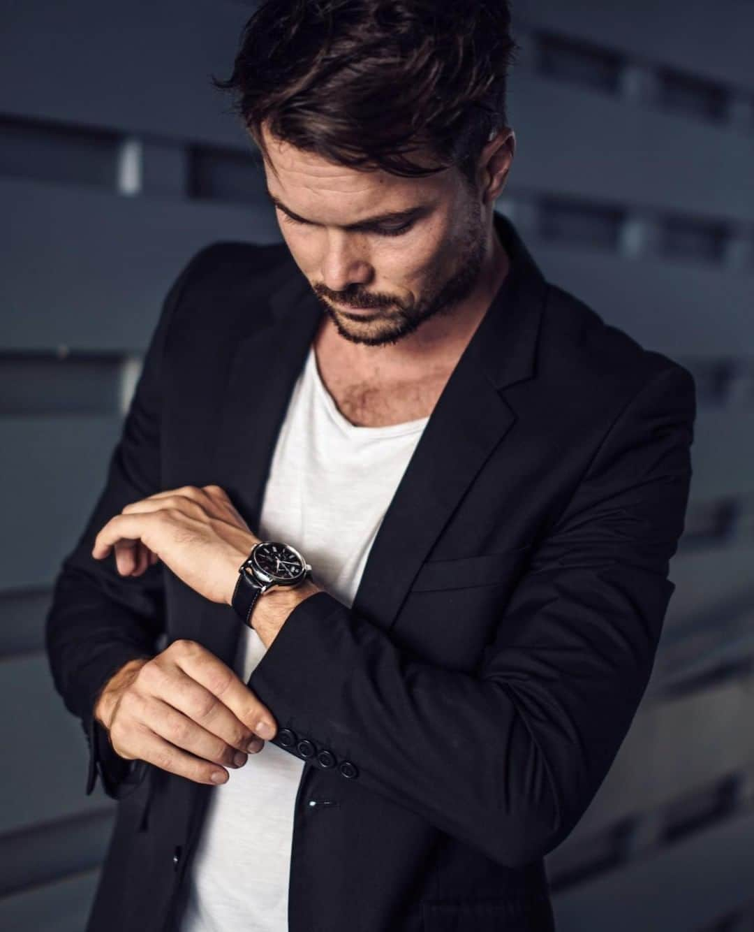 Orient Watchさんのインスタグラム写真 - (Orient WatchInstagram)「Make your everyday adventures more stylish. Get the AK00 Version 3 before you make your next move #orientstyle」3月21日 22時00分 - orientwatch