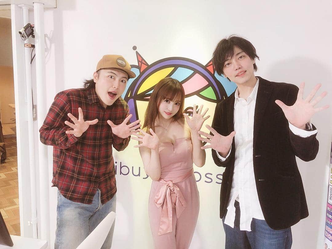 のインスタグラム：「今日も #渋谷クロスFM エンタメジャック IN SHIBUYAありがとうございました✨会いに来てくれてありがとう♡  #グラドル自画撮り部#グラドル自撮り部#cute#sexy#エロカワ#グラドル#公開収録#公開#ラジオ#渋谷クロスFM#エンタメジャクinshibuya#SHIBUYA#レギュラー#出演#shibuya#生放送#よろしくお願いします#今年#初日#sexy#섹시#cute#エロ#お姉さん#japanesegirl#followme」