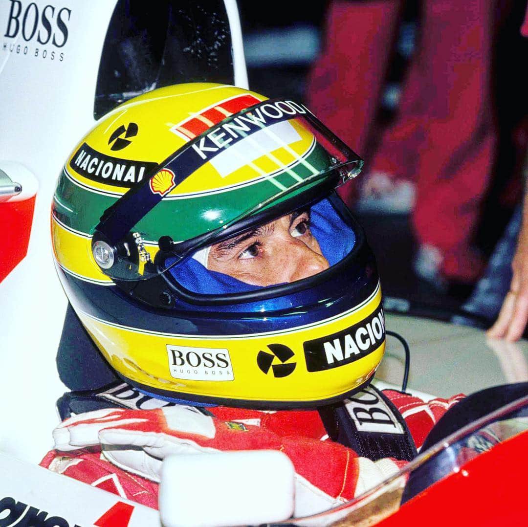 F1さんのインスタグラム写真 - (F1Instagram)「Tell us - in your words, what was it about Ayrton Senna that made him so great? .  The legendary three-time F1 world champion would have been 59 today. Gone, but never forgotten 🇧🇷🗓 .  #F1 #Formula1 #AyrtonSenna #Senna #Birthday #OnThisDay #Legend #Icon #Champion #Brazil #Brasil」3月21日 22時10分 - f1