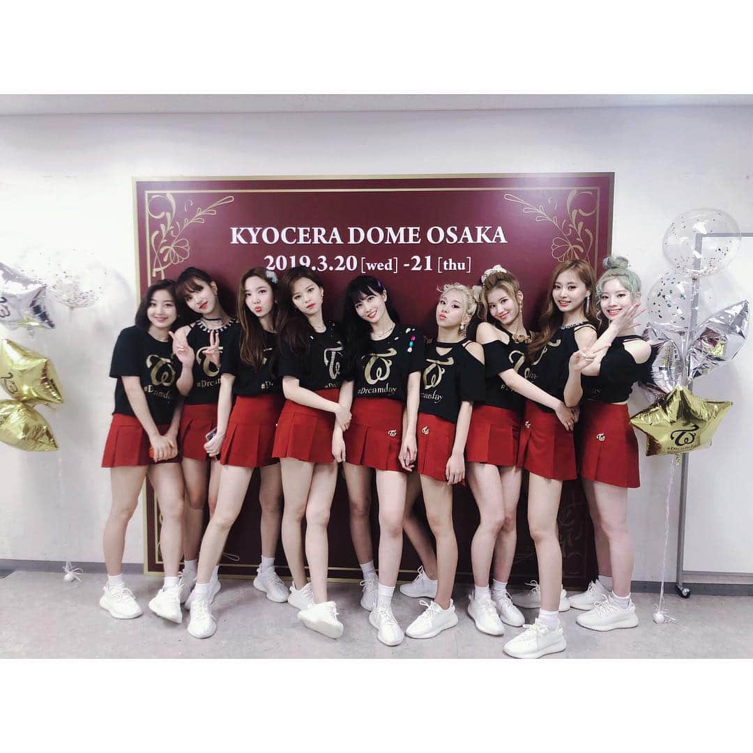 TWICE JAPANさんのインスタグラム写真 - (TWICE JAPANInstagram)「‪TWICE DOME TOUR 2019 “#Dreamday”@大阪2日目！今日もスタートから聞こえた熱い歓声で胸が熱くなった公演でした！2日間、たくさんのエネルギーをくれた皆さん、本当にありがとうございました！今夜もおやすみなさい〜「夢」で会いましょう💫‬ ‪#TWICE‬」3月21日 22時21分 - jypetwice_japan