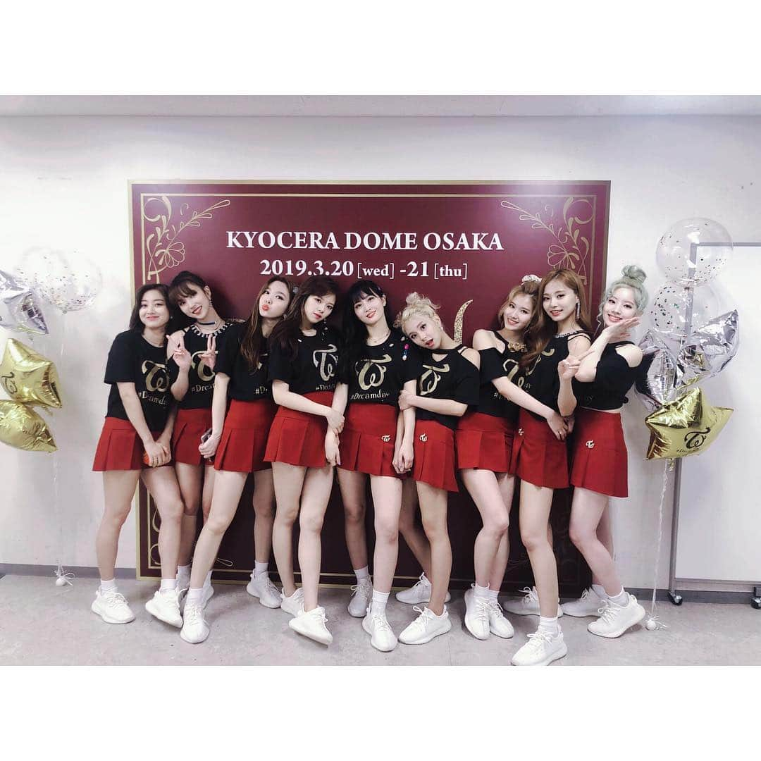 TWICE JAPANさんのインスタグラム写真 - (TWICE JAPANInstagram)「‪TWICE DOME TOUR 2019 “#Dreamday”@大阪2日目！今日もスタートから聞こえた熱い歓声で胸が熱くなった公演でした！2日間、たくさんのエネルギーをくれた皆さん、本当にありがとうございました！今夜もおやすみなさい〜「夢」で会いましょう💫‬ ‪#TWICE‬」3月21日 22時21分 - jypetwice_japan