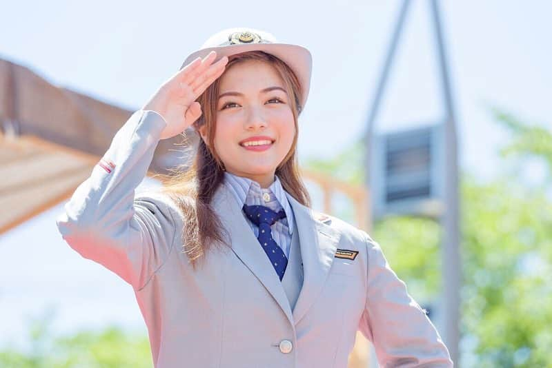 若本美夏海さんのインスタグラム写真 - (若本美夏海Instagram)「. 昨年の東武鉄道の制服ファッションショーの様子です🚄  明日から大好きな皆さんにお会いできるので、今から楽しみです🥺🌸 . お写真くださった皆さま有難うございました！📷 . . #日光市 #鬼怒川 #鬼怒川温泉 #鬼怒川温泉駅 #東武鉄道 #鉄道むすめ #sl #sl大樹 #鬼怒川みやび #大桑じゅり #スプリングフェスタ2019 #ミスきぬがわ」3月21日 22時51分 - minami_wakamoto