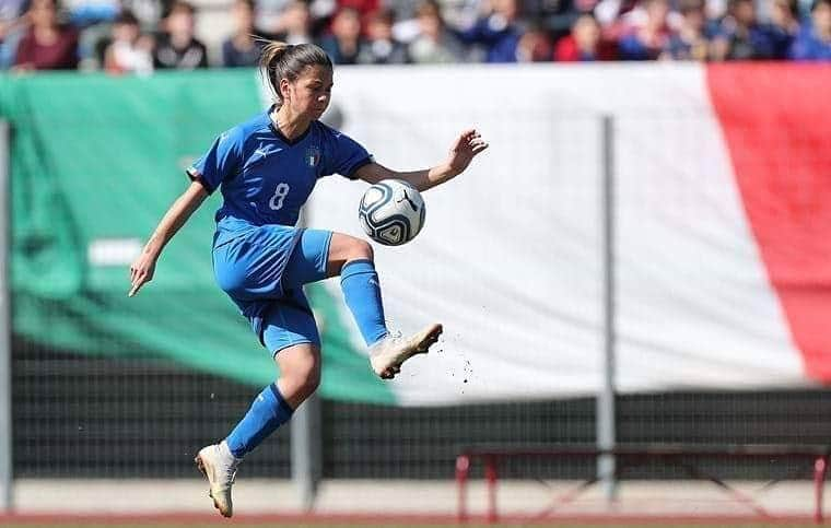 サッカーイタリア代表さんのインスタグラム写真 - (サッカーイタリア代表Instagram)「#Under17 #Femminile⚽️ Élite round, #Azzurrine🇮🇹 ko all’esordio: due errori condannano le ragazze di #Grilli . Per andare in Bulgaria, alla fase finale degli Europei di categoria, adesso serve vincere le ultime due partite e sperare . . #VivoAzzurro」3月21日 22時48分 - azzurri