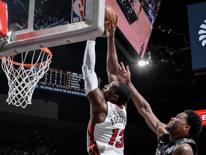 Miami HEATさんのインスタグラム写真 - (Miami HEATInstagram)「#SanAntonioSweep!  With Wednesday night's #HEATwin the squad completed the season sweep of the Spurs for only the 3rd time in franchise history (1996-97, 2012-13). Additionally, your Miami HEAT become the 1st NBA Eastern Conference team this season to complete the #SanAntonioSweep.」3月21日 23時00分 - miamiheat