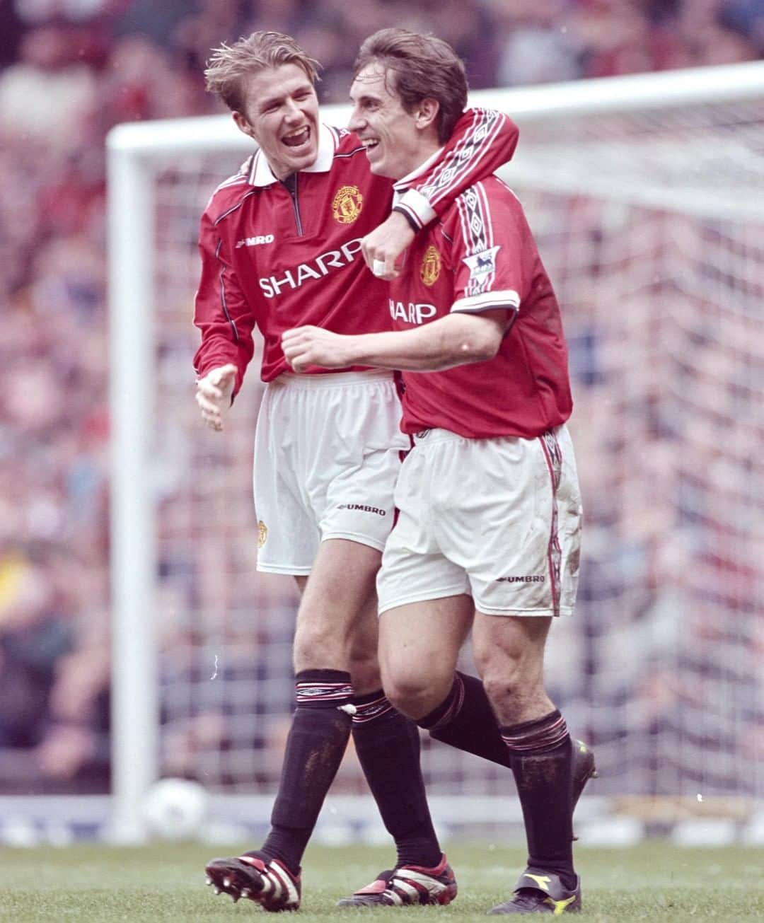 マンチェスター・ユナイテッドさんのインスタグラム写真 - (マンチェスター・ユナイテッドInstagram)「Ole, @GNeville2 and @DavidBeckham scored as #MUFC beat Everton #OTD 20 years ago! #Treble99」3月21日 23時00分 - manchesterunited