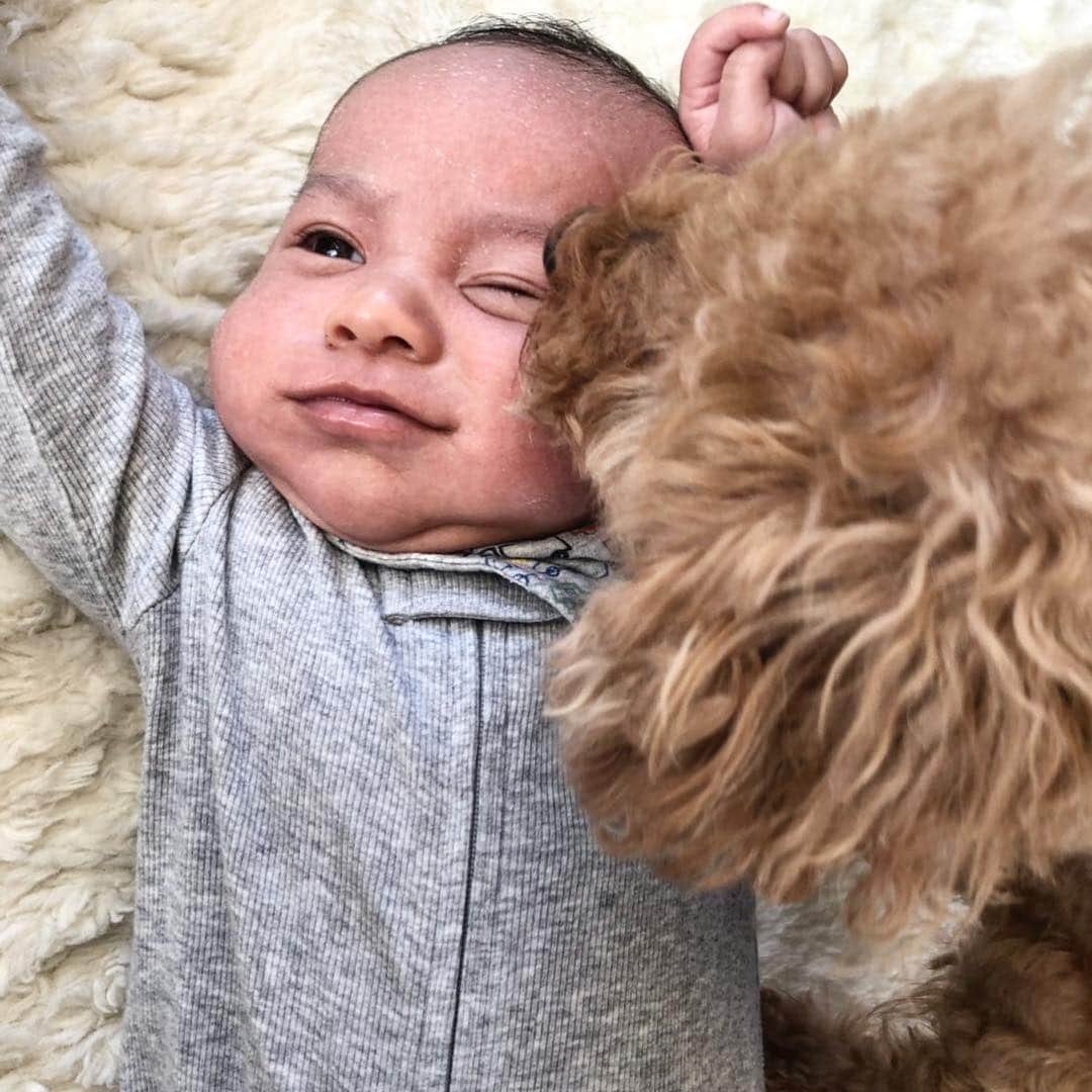のインスタグラム：「💋💋💋💋 #twomonthsold #interracialkids #ハーフキッズ #babyboy #love」
