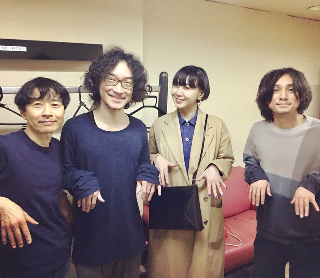 土岐麻子さんのインスタグラム写真 - (土岐麻子Instagram)「バンドの皆さんもお疲れ様でした！ ゲストののんちゃんとは楽屋が遠くて写真撮れず…残念…」3月21日 23時26分 - tokiasako