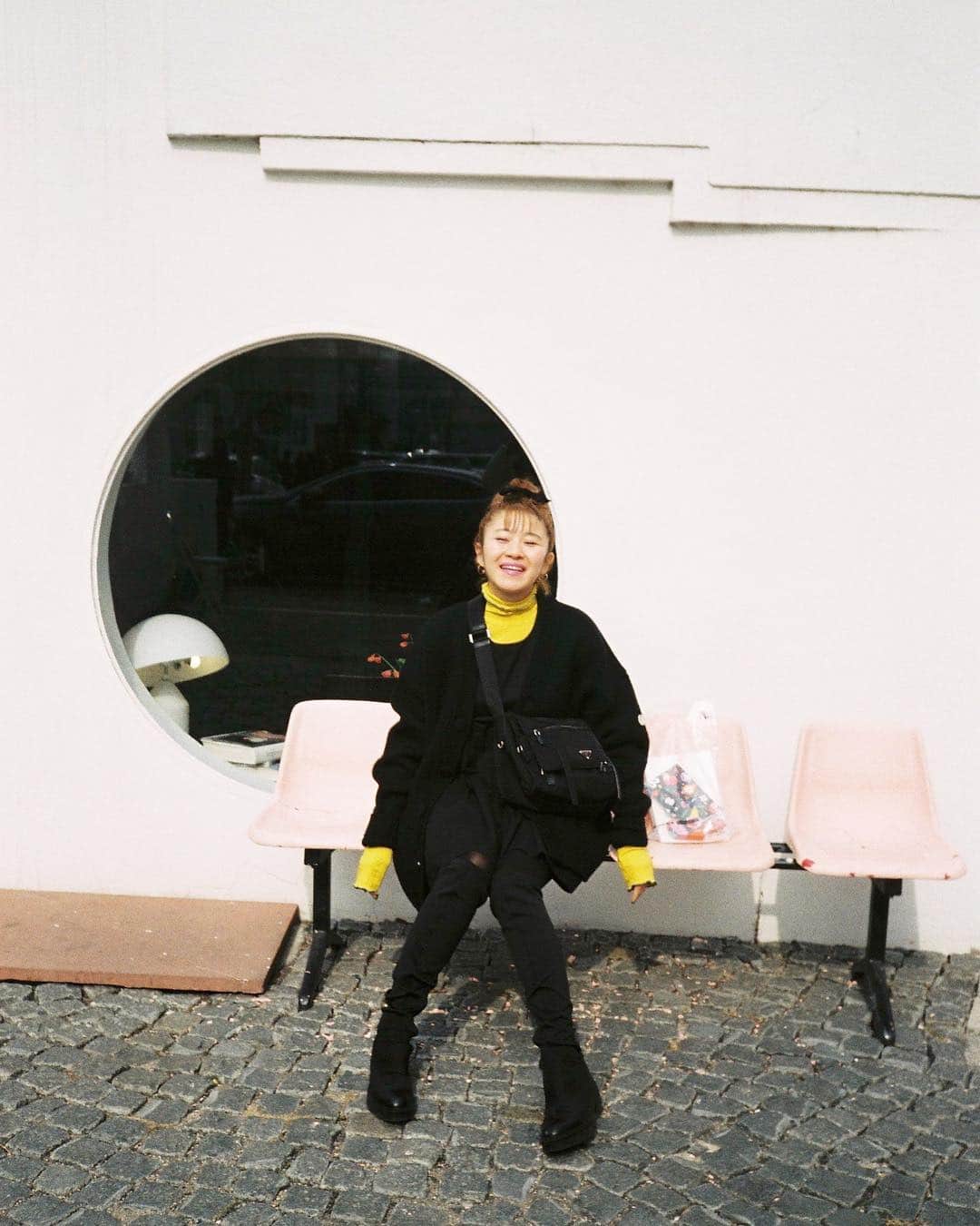 Little Sunny Biteさんのインスタグラム写真 - (Little Sunny BiteInstagram)「i can make my life special ⭐️ #tbt #seoul #filmphotography」3月21日 23時20分 - littlesunnybiteyoppy