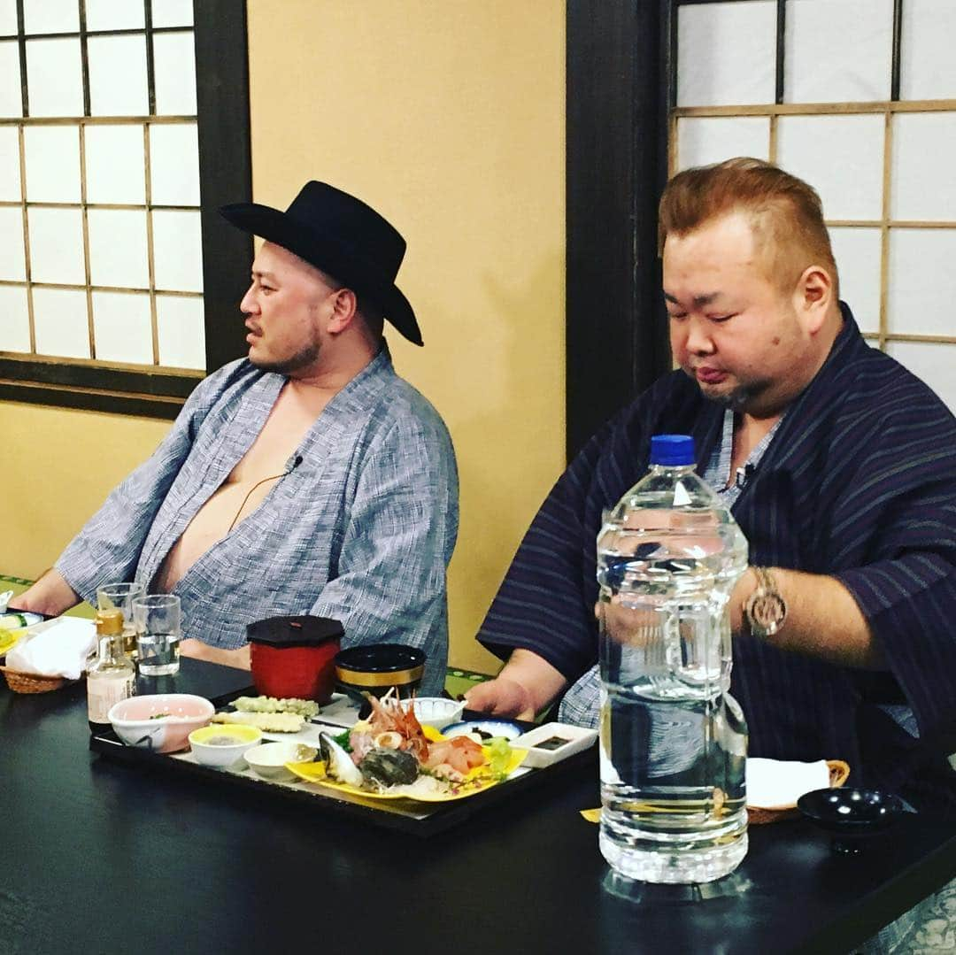 酒井健太さんのインスタグラム写真 - (酒井健太Instagram)「p-1界のシャックとコービー  #今日 #深夜1時35分から #テレビ東京 #勇者ああああ」3月21日 23時23分 - kenta_sakai