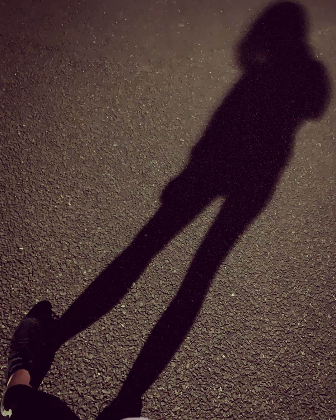 大杉亜依里さんのインスタグラム写真 - (大杉亜依里Instagram)「表参道／Omotesando #nightrun  NIGHT RUN TOKYO🗼#24 4.32km 5'50"/km 25:13 今夜は今後に向けて、私にできることは？とゆっくり考えイメージしながらランニング。色々浮かんで…これからが楽しみでしかない。 写真は今日ではなく、先週の表参道×アイルランド🇮🇪の夜です。 . . #running #ランニング #TOKYO #東京 #JAPAN #omotesando #表参道 #runlife #42195 #runningnight #runningtime #tokyonight #enjoyrunning #onrunning #onfriends #tokyorun #🇮🇪」3月21日 23時28分 - osugiairi_official
