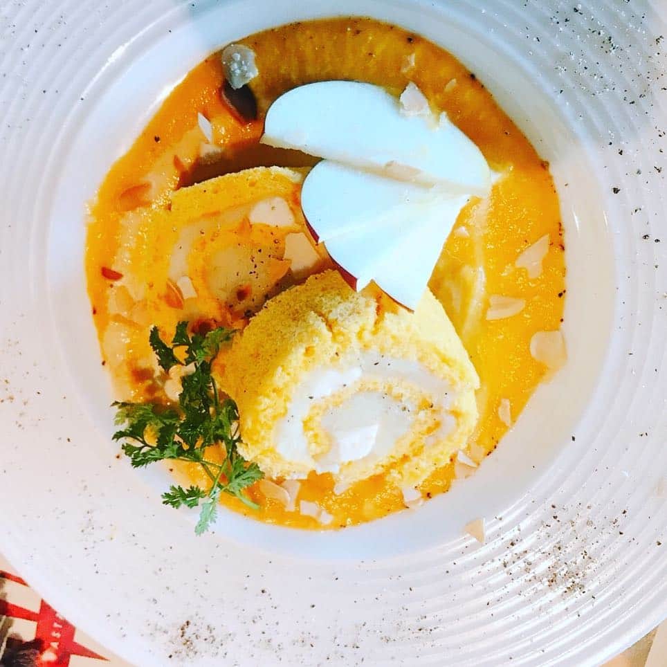 sdiningのグルメインスタ