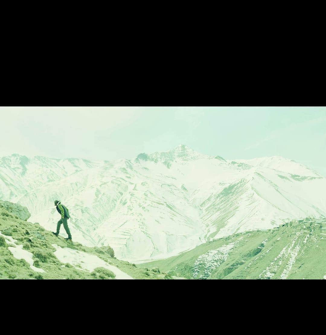 ヌーマン・エイカーさんのインスタグラム写真 - (ヌーマン・エイカーInstagram)「I love #mountains #hindukush #kozoglu #atlas #kinalik #alpen #rockymountains #tablemountain this here in #azerbaijan #cuba #khinaliq #filming @aliandnino #aliandnino #writer #christopherhampton #director #asifkapadia #camera #gökhantiryaki #photoshopping for #bestfashion #stylist #yilmazaktepe #photography #ralphmerkle amazing work guys thank you @toolayt 🙌🏼」3月21日 23時28分 - numanoffice