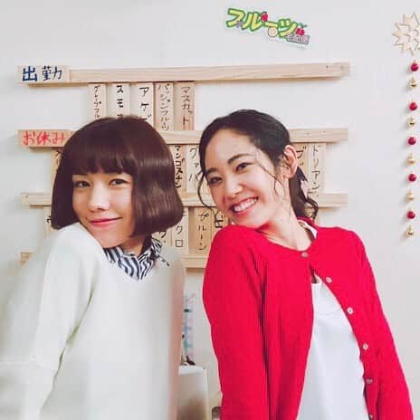 阿部純子さんのインスタグラム写真 - (阿部純子Instagram)「テレビ東京系 ドラマ24 『 #フルーツ宅配便 』(毎週金曜・深夜0:12〜）第11話にスモモ役で出演します📣✨ ついに明日の夜です！ ・ 事務所の先輩でもある、仲さんと✨😍 初共演させて頂きました！ 笑いの絶えない撮影でした🎶 ・  甘酸っぱいスモモちゃんを 皆さんも是非ご堪能くださいませ🙇‍♂️🙇‍♂️✨ ・ #仲里依紗 #濱田岳 #荒川良々 #原扶貴子 #松尾スズキ #山下リオ #徳永えり #山本浩司  #白石和彌監督  @riisa1018naka」3月21日 23時44分 - junkoabe_official