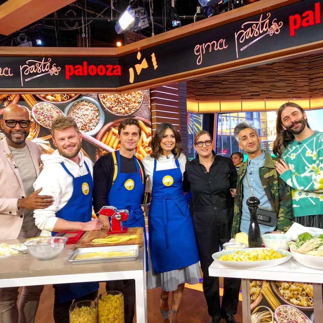 Good Morning Americaさんのインスタグラム写真 - (Good Morning AmericaInstagram)「We wish every morning could start with @queereye and @missyarobbins’ pasta! 🍝」3月21日 23時39分 - goodmorningamerica