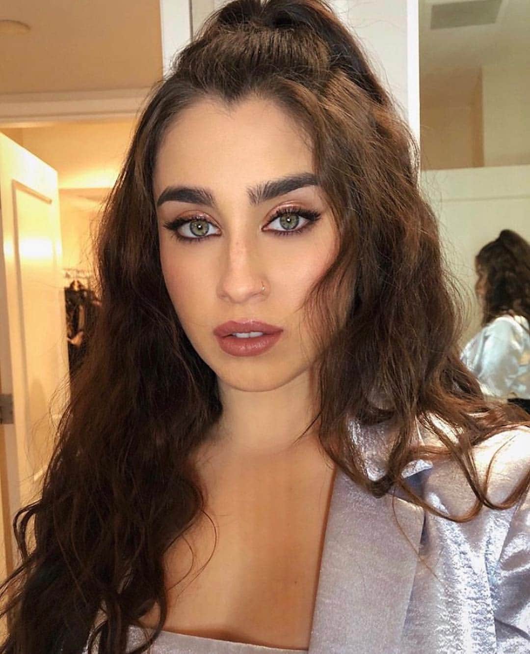 Revlonさんのインスタグラム写真 - (RevlonInstagram)「“7 years and an experience of a lifetime later, I have cultivated tools, lessons and blessings that have opened the gateways of continuing to actualize my creative visions.” — @laurenjauregui  Accomplishments, big or small, share your #ICanSoIDid with us for a chance to win #Revlon products, a trip to New York, and much more!  Hit the link in our bio for more details ✨💄 . #sweepstakes」3月21日 23時39分 - revlon