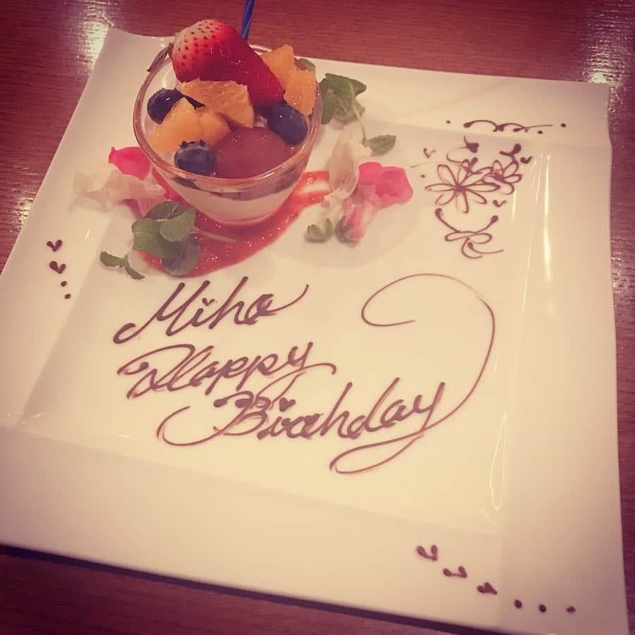 咲希あかねさんのインスタグラム写真 - (咲希あかねInstagram)「3.21 #birthday (♡˙︶˙♡) いつもありがとうございます！ これからもよろしくお願いします ✨」3月21日 23時57分 - akane_saki