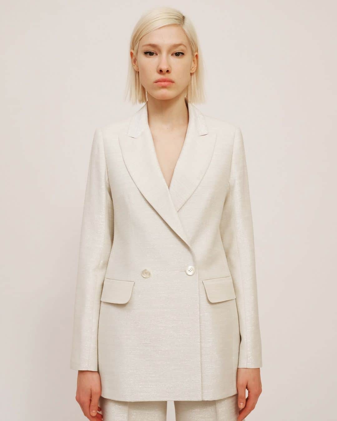 マーティン グラントのインスタグラム：「Lurex double breasted suit Jacket from MARTIN GRANT FW2019 Collection.」