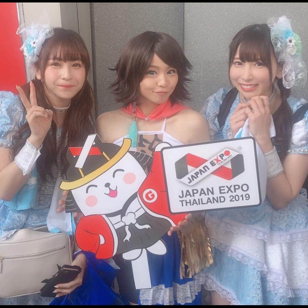 misoNosukeさんのインスタグラム写真 - (misoNosukeInstagram)「↑ . 50万人、来場する『アジア最大級のフェス』で…あんなにも、人がいたのに！？ . ナイスタイミングで、すれ違い…しかも自分は、コスプレをしていたのに！？ . misonoだと、気付いて…話しかけて来て下さり、嬉しかったです（笑） . @japanexpothailand @japanexpomalaysia . . #misono  #コスプレ #コスプレイヤー #JAPAN #EXPO #2019 #THAILAND」3月22日 0時16分 - misono_koda_official