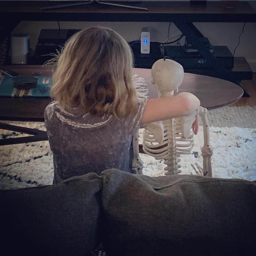 リズ・クライモさんのインスタグラム写真 - (リズ・クライモInstagram)「This is my daughter’s favorite doll. She named him Kevin.」3月22日 0時27分 - lizclimo