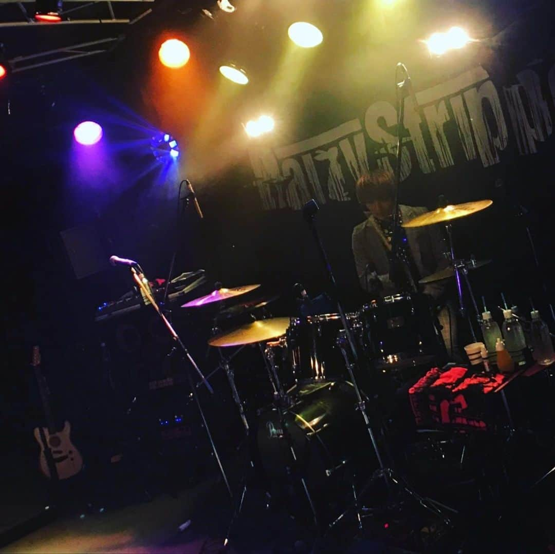 風弥さんのインスタグラム写真 - (風弥Instagram)「2019.3.16.This is DaizyStripper Tour 柏Thmb up すごいみんながアツかったのを覚えているよ。 #daizystripperkazami  #daizystripper #柏」3月22日 0時21分 - kazami_daizy