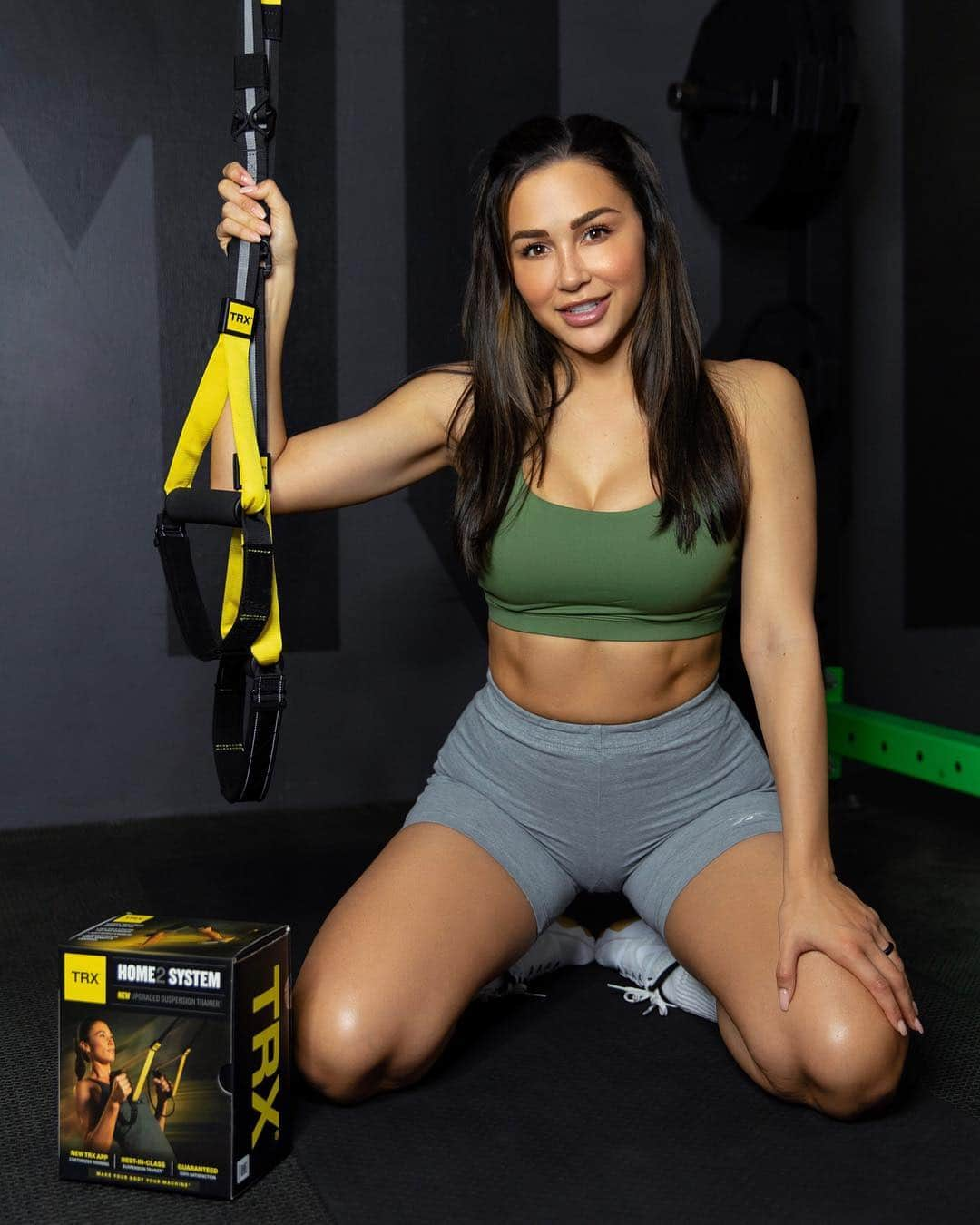 アナ・チエリさんのインスタグラム写真 - (アナ・チエリInstagram)「🔥 TRX PROMO CODE - Just for you guys!🔥 @trxtraining is currently running a promotion on their site and if you use my special promo code ANATRX20 at checkout, you can get an additional 20% off the already awesome deals! This is a unique discount just available to you. Make sure you act fast because my 20% code is only good until Tuesday 3/26!! #trx #trxtraining」3月22日 0時53分 - anacheri