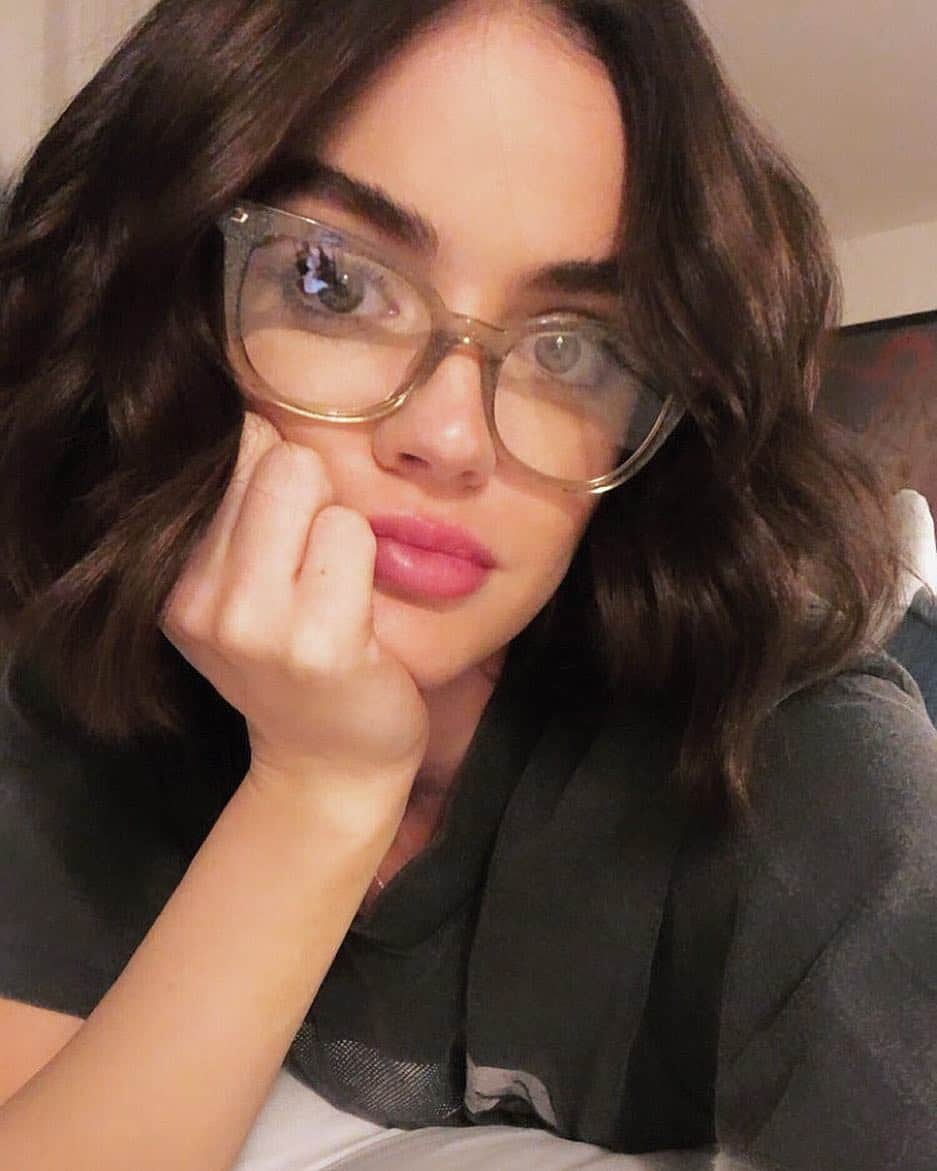 ルーシー・ヘイルさんのインスタグラム写真 - (ルーシー・ヘイルInstagram)「Lois Lane called. She wants her glasses back.」3月22日 1時02分 - lucyhale